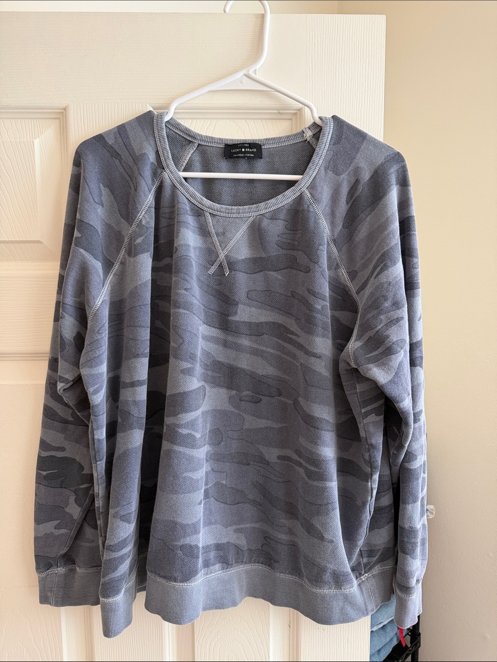 Lucky Brand Men's Gray Camo Crewneck Sweatshirt